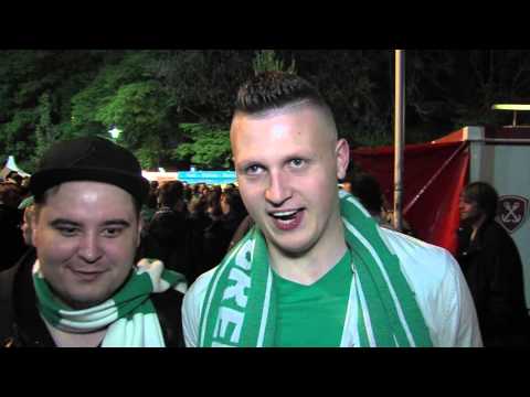 Werder-Fans nach 6:2-Sieg gegen den VfB Stuttgart (2.5.2016)