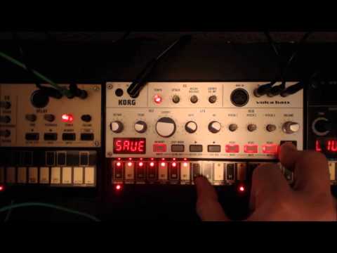 Korg Volca Bass Tutorial : How to do multiple VCO sequences.