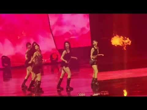 르세라핌 직캠 'UNFORGIVEN' (LE SSERAFIM FanCam)| 2023 Weverse Con Festival 20230610