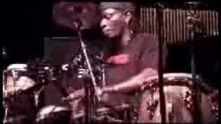 Taffa Cissé (n Ponty's band) percussion solo