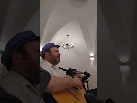 Uvau haOvdim & Return Again Carlebach covers at Rav Yoel's in the old city