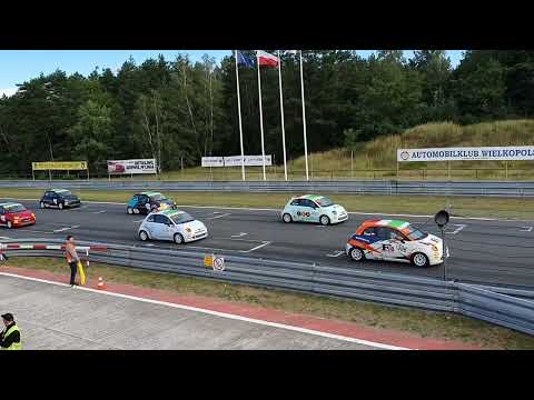 Start do wyścigu Trofeo di Serie - Fiat 500, Tor Poznań 16.07.2022
