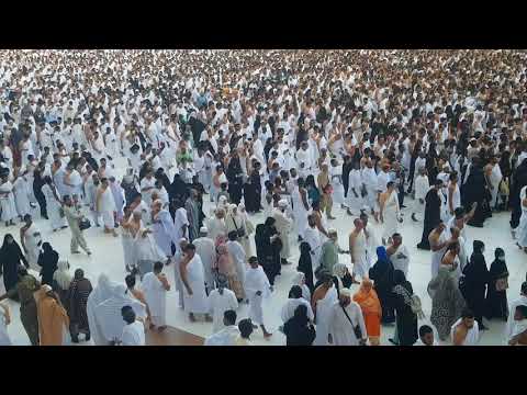 Crowd performing tawaf - 16th Ramadhan 1439