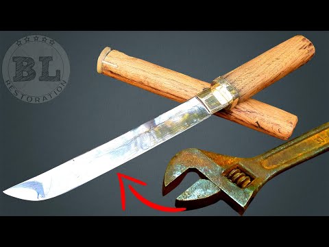 Forging a Japanese TANTO out of Rusted WRENCH