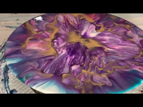 Acrylic pouring ~ blowout on vinyl record #immortalcolors #acrylicpouring #fluidart #fluidart_daily