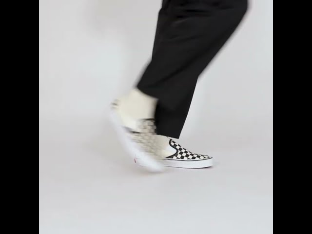 Video : SLIP-ON CHECKERBOARD