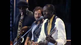 Bruce Springsteen & Chuck Berry - Johnny B. Goode - Live from Cleveland (09/02/1995)