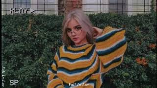 Crush - Tessa Violet (Lyrics & Vietsub)