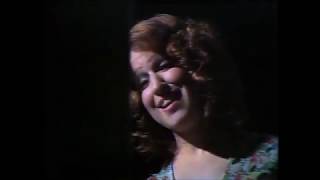 Bette Midler - SUPERSTAR (Burt Bacharach Special) HQ Audio