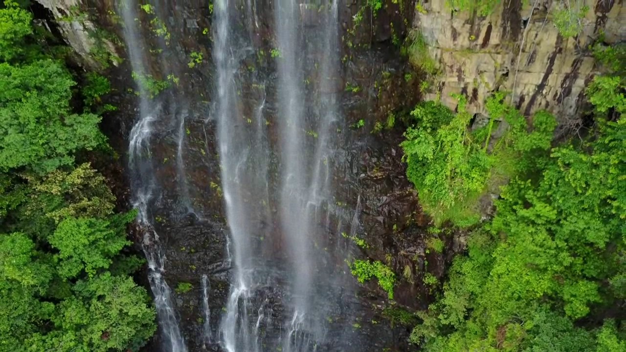 Visit Langkawi’s serene Temurun Waterfall, perfect for nature lovers!