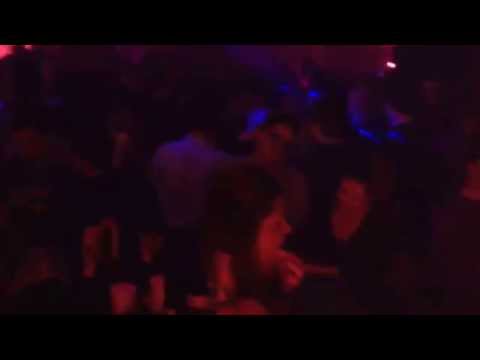 JoU Tarrat Dj en sessió al Paparazzi Girona