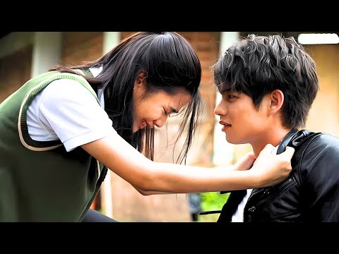 Loš Dečko Se Zaljubljuje U Dobru Devojku Iz Škole