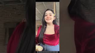 Download lagu Cute shopkeeper in tight dress makes attention drawn to her dress || cute shopkeeper in tight dress mp3