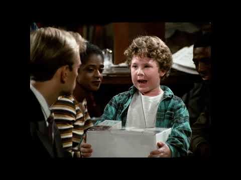 Frasier S02E07 Part2 - Good Men to do Nothing (teaser0120)