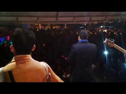 Sirvan despacio en vivo