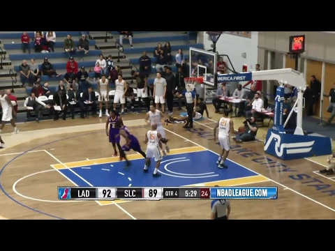 Highlights: Vander Blue (32 points)  vs. the Stars, 2/8/2017