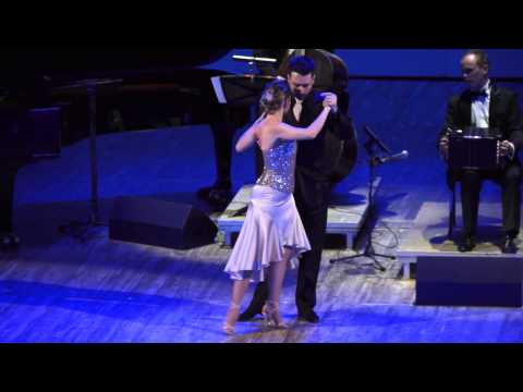 Javier Rodriguez - Noelia Barsi - Solo Tango orquesta  "De Floreo"