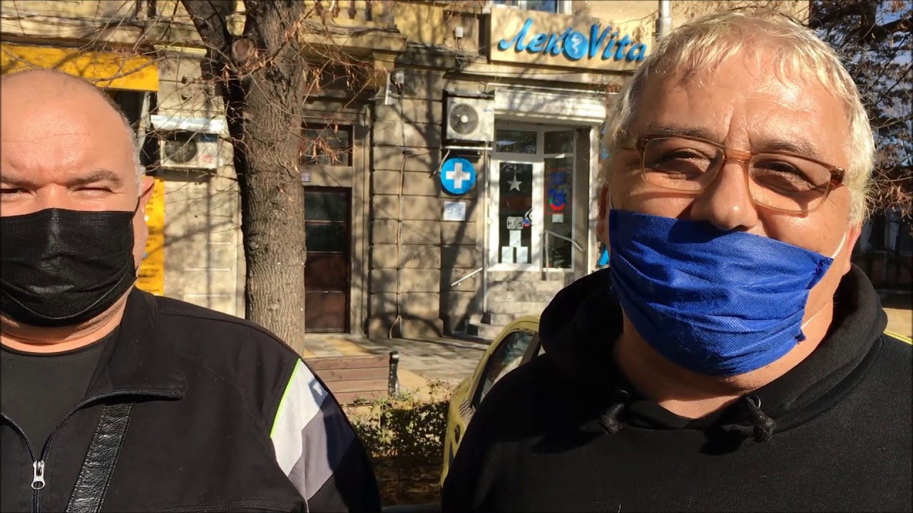 Такситата от Димитровград се включиха в националния протест на превозвачите с шествие по улиците на града