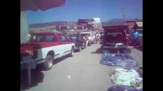 preview picture of video 'Domingo Día de Tianguis en la colonia Aquiles Cordoba Ciudad Hidalgo Michoacán'