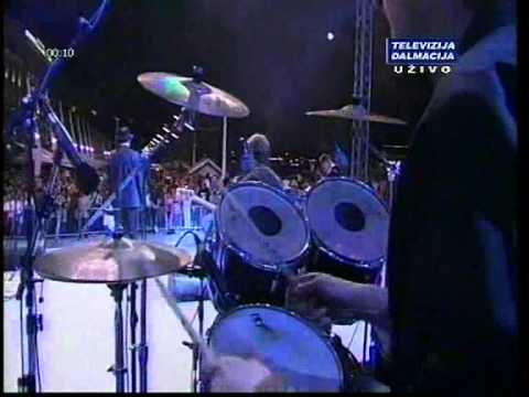 Marijan Ban i Diktatori -  Bila Boja (uživo)