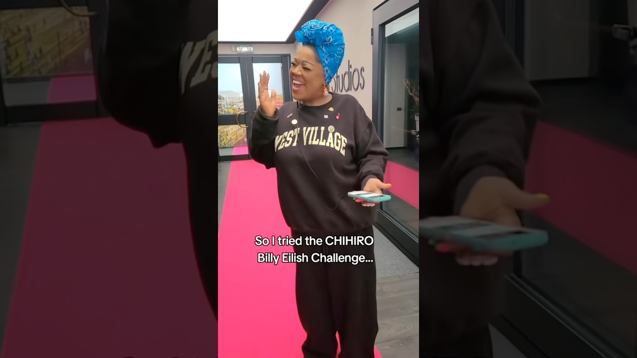 Vocal Coach SINGS Amazing BILLIE EILISH CHIHIRO CHALLENGE!!😲💙🎶