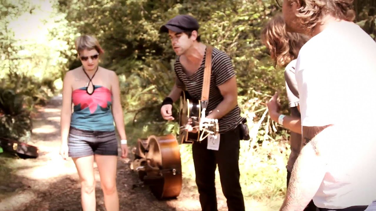 Drew Grow & The Pastors' Wives - The Doe Bay Sessions