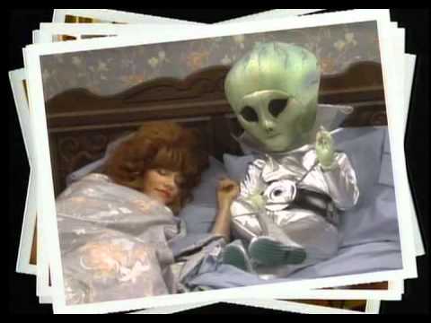Al Bundy - Some Pictures... With Aliens