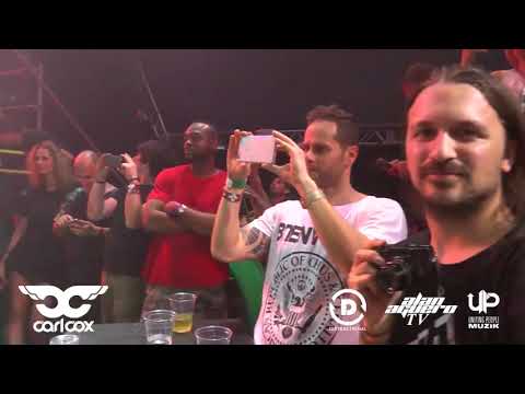 Carl Cox closing Ultra Miami 2016 with 'Fabio Neural_Black Widow'