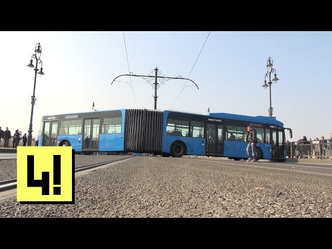 Keresztbe állt egy csuklós busz a Margit-hídon