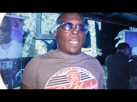download lagu mp3 mp4 Phoenix Dee, download lagu Phoenix Dee gratis, unduh video klip Phoenix Dee