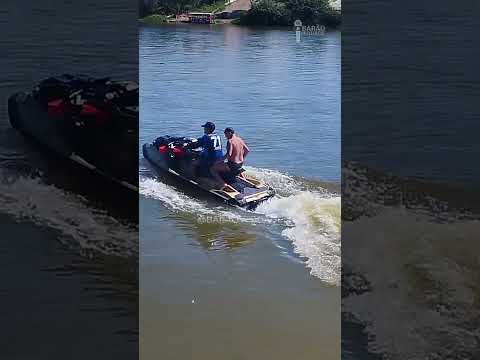 FLORIANENSE DE 71 ANOS REALIZA DESAFIO DE 71 TRAVESSIAS A NADO NO RIO PARNAÍBA