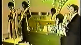 Sly and the Family Stone w  Mike Douglas   Que Sera, Sera Whatever Will Be, Will Be   1974