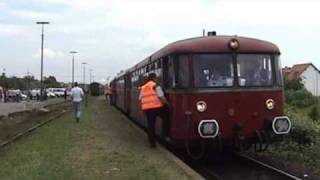 preview picture of video 'Ausfahrt Uerdinger Schienenbus Niederdorfelden'