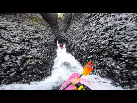 Extreme Kayaker Attempts To Fit Through A Terrifyingly Narrow Gorge On The El Rio Claro