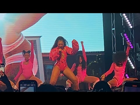 Chlöe One Minute Man #chloebailey #inpiecestour #missyelliott  #tribute  @chloebaileywashere ​⁠