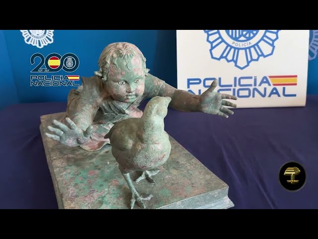 La Policía Nacional recupera dos grupos escultóricos de bronce datados entre los siglos I y II d. C.