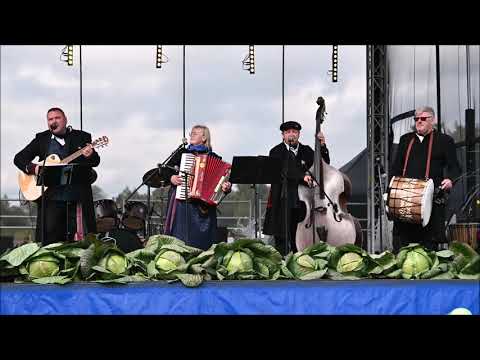 Daina „Piemenaitė“. Priekulės KC liaudiškos muzikos kapela „Bengeliai“, vadovė Jolanta Petraitienė.