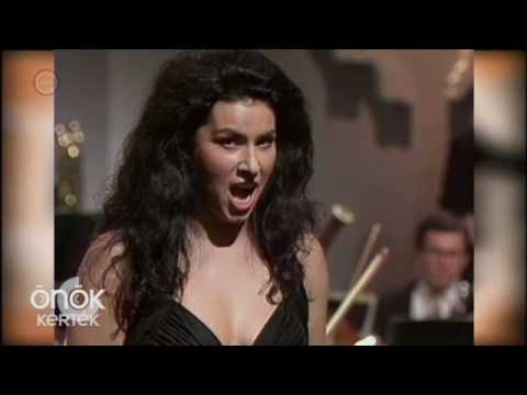 Miklósa Erika (Aria Queen of the Night - Mozart: Zauberflöte)