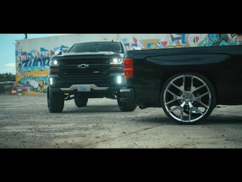 Las Mamalonas De Los Carnales