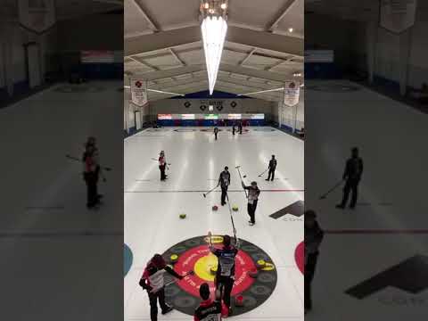 Last shot to win the Curl Saskatoon U20 spiel against Team Bryden