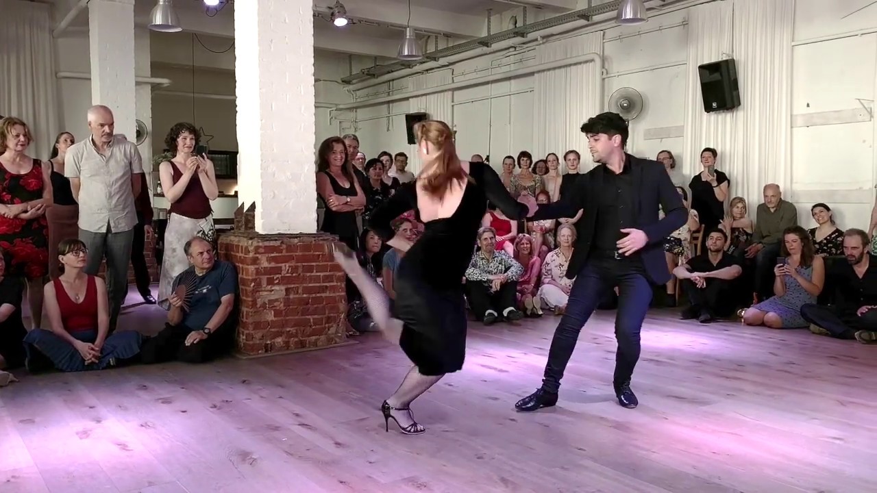 Ariadna Naveira y Fernando Sanchez - el abrazo, Hamburg 2019-06-16 3