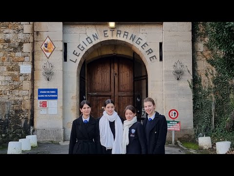 LA LÉGION MARCHE - Chant Militaire - Chœur de Filles de France