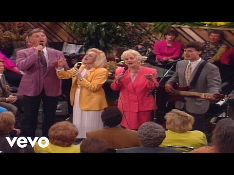 Bill & Gloria Gaither - Come and Meet Me [Live] ft. The Hayes Family