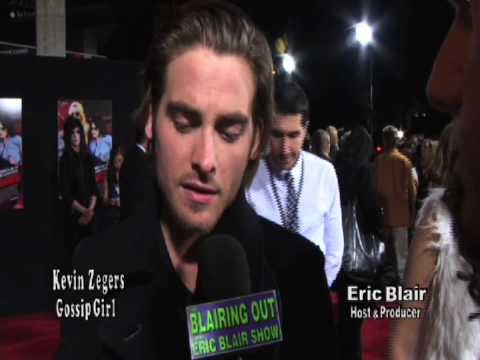 Gossip Girls Kevin Zegers Talks about the anticipation of kissing a Gossip Girl with Eric Blair