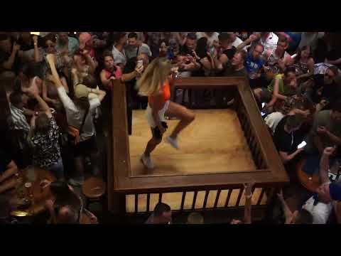 Mallorca Bierkönig 2022 Nancy Franck live, Hier am Ballermann