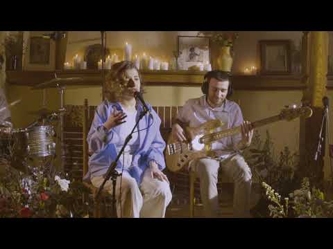 Mendi Mendian live session - Sara Azurza