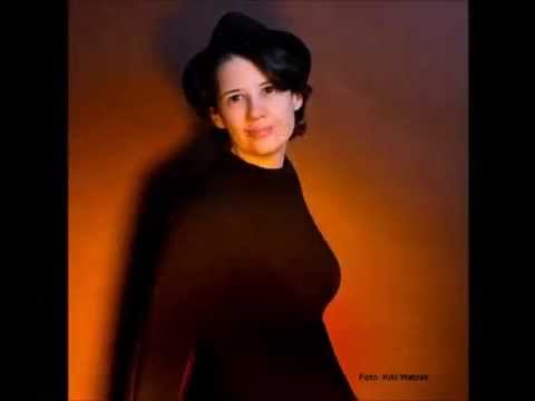 Helga Kury - LiMu - PIGEONS OF THE RAILWAY STATION