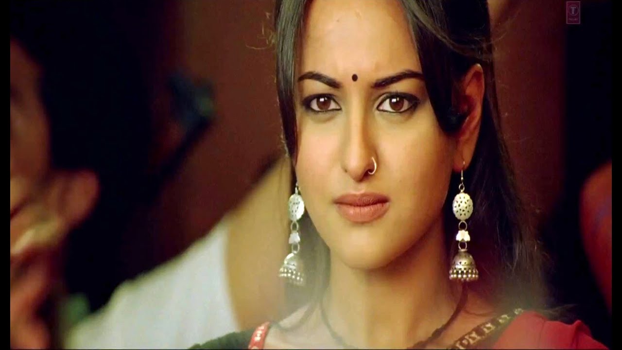 Humka Peeni Hai Peeni Hai Humka Peeni Hai Lyrics | Dabangg | Master Saleem, Wajid Khan, Shabaab Sabri | Sajid Wajid