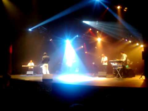 Grégory Perrier Chante Michel Sardou-Rouge