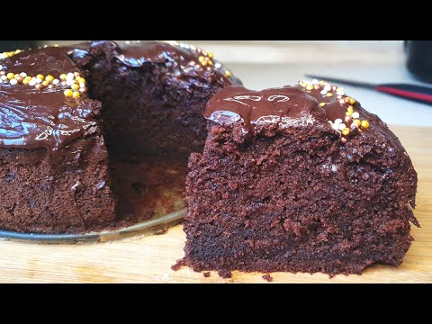 Saftiger Schokokuchen Rezept. Schnelles Rezept für Schokoladenkuchen einfach backen. Schoko Brownie